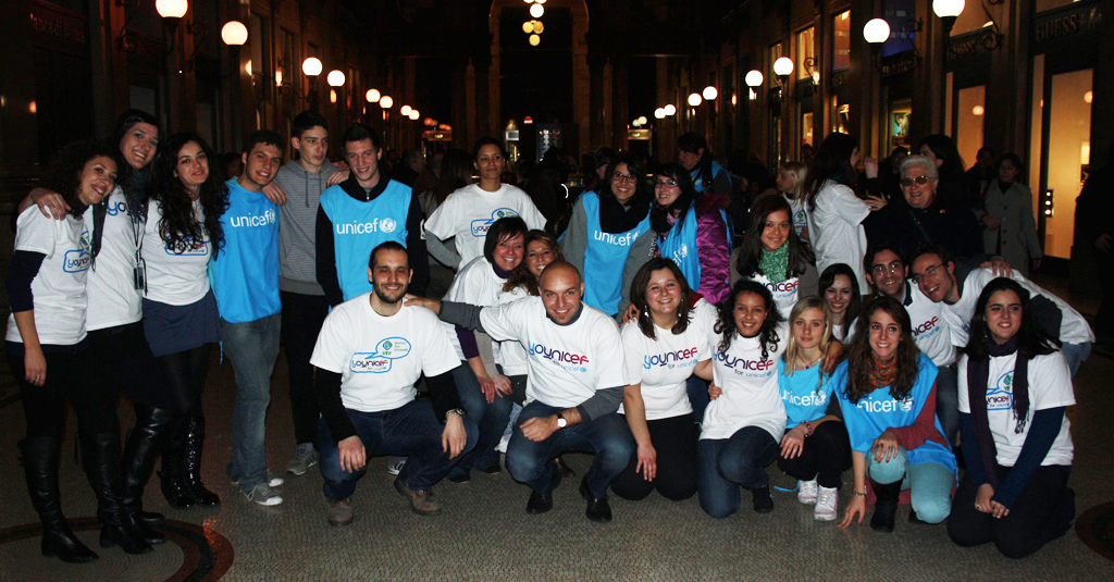 Flash Mob Unicef in 25 piazze d’Italia guidato da Mimì De Maio