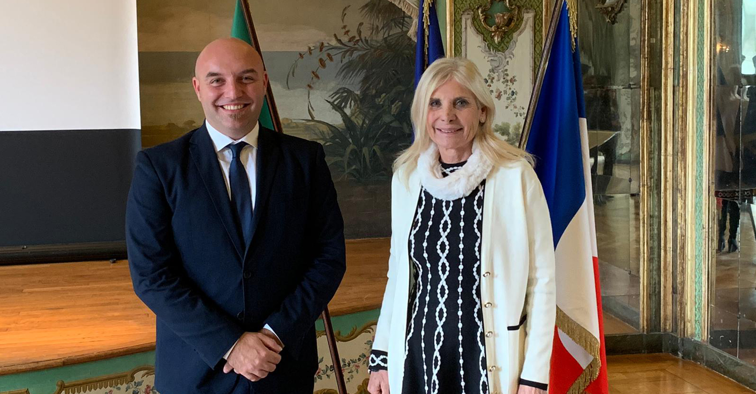 In Francia per riavvicinare i ragazzi italiani al nostro paese